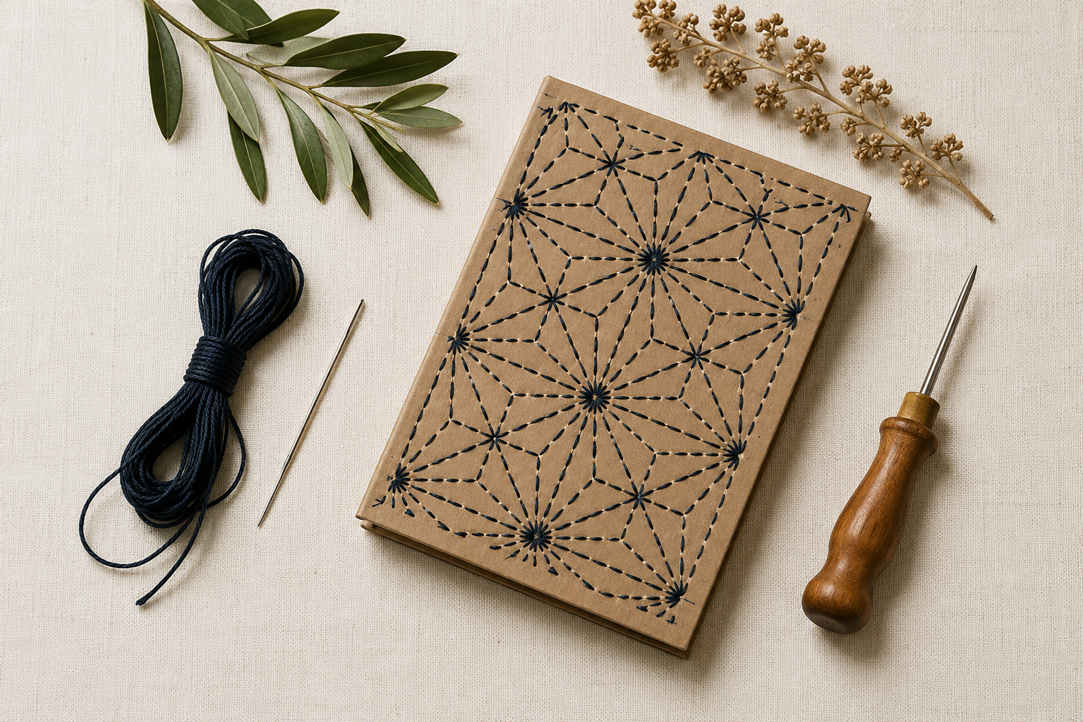 Kraft notebook embroidered with a Sashiko pattern